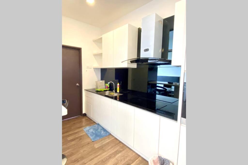 Landmark Residence 2, Greenview, Less Noise, Free Wifi With Tvbox, Free Parking, Near Kajang, Cheras, C180, Mrt エクステリア 写真